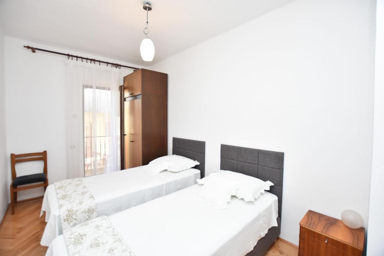 Apartment Miledina พรีมอชเตน ภายนอก รูปภาพ