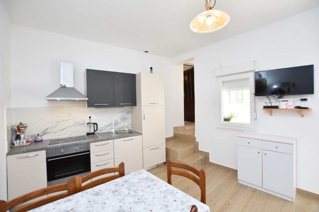 Apartment Miledina พรีมอชเตน ภายนอก รูปภาพ